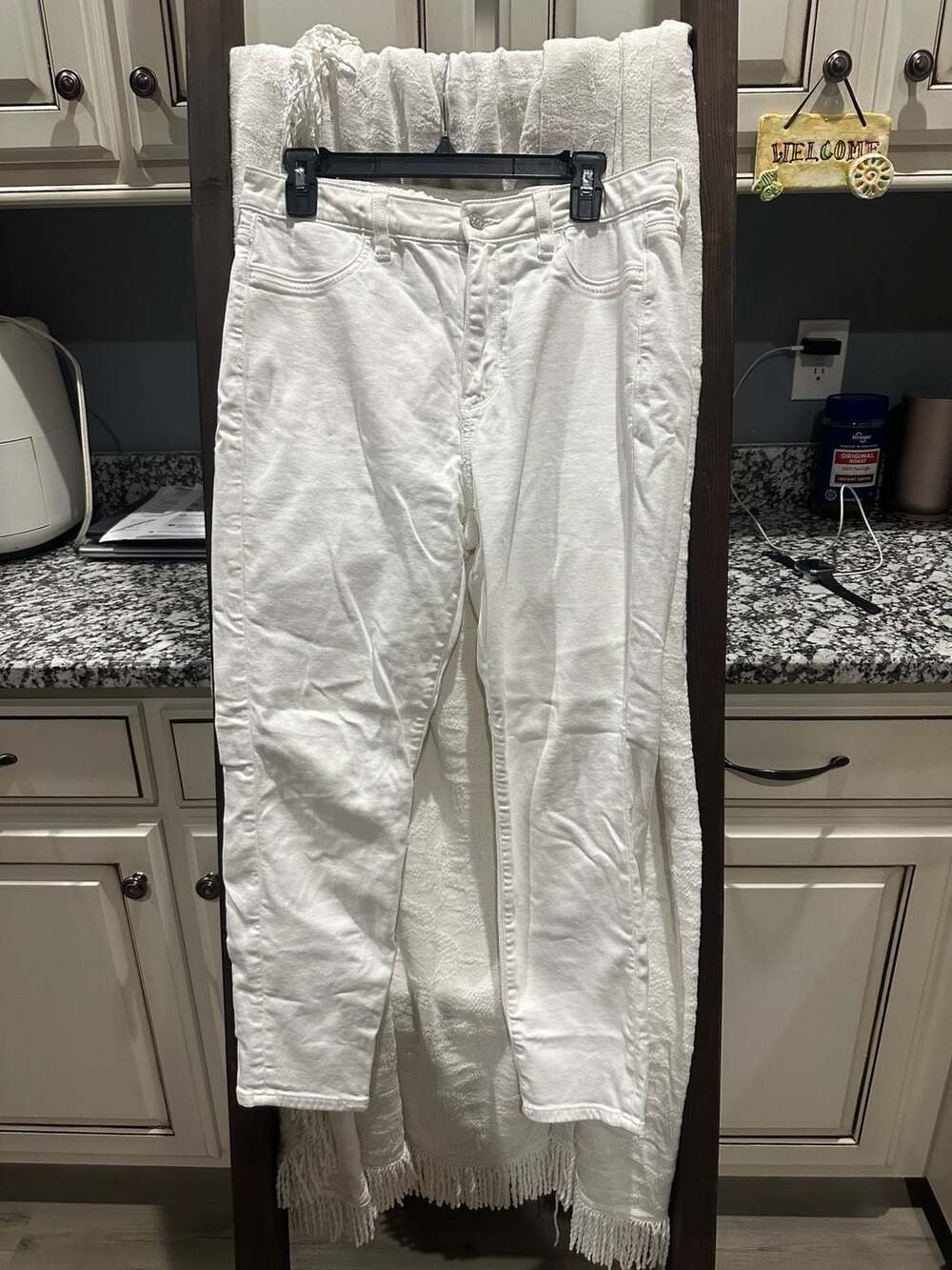 American Eagle Next Level Stretch White Jeans Size 10 X-Short